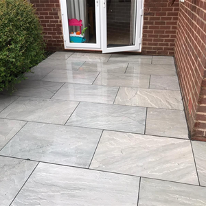 16mm Brava Riven Lava Porcelain Paving